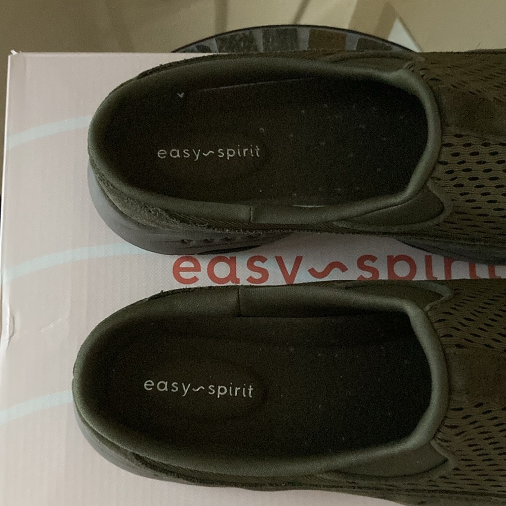 Easy Spirit Dark Green TravelTime Slip-Ons - Picture 3 of 8